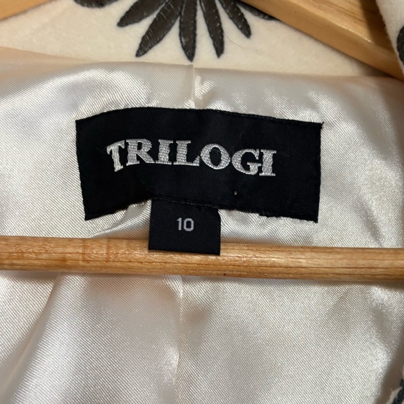 Beautiful wool blend coat - Picture 2 of 5